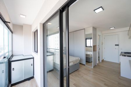 Studio para alugar com 25m², 1 quarto e sem vaga Studio para alugar com 25m², 1 quarto e sem vagaVaranda