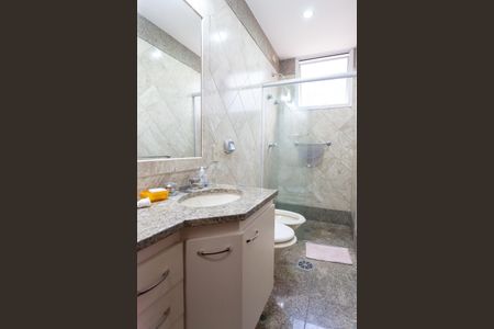 Apartamento à venda com 134m², 4 quartos e 2 vagasBanheiro Social