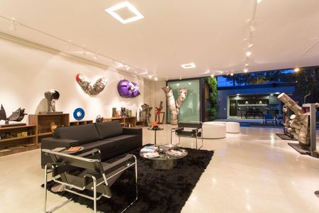 Casa à venda com 5 quartos, 695m² em Campo Belo, São Paulo