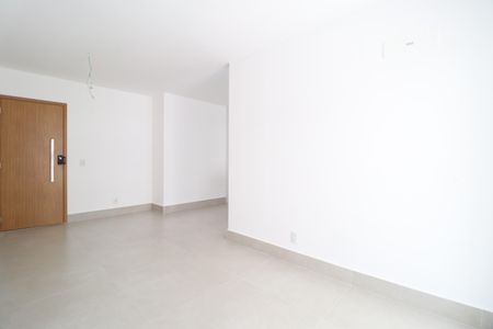 Apartamento para alugar com 77m², 2 quartos e 1 vagaSala