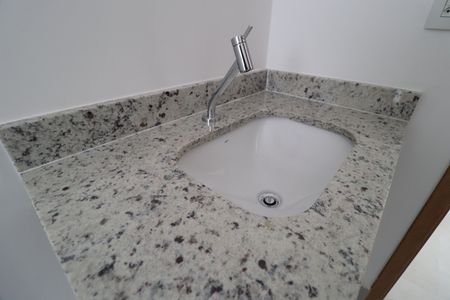 Apartamento para alugar com 77m², 2 quartos e 1 vagaBanheiro Social