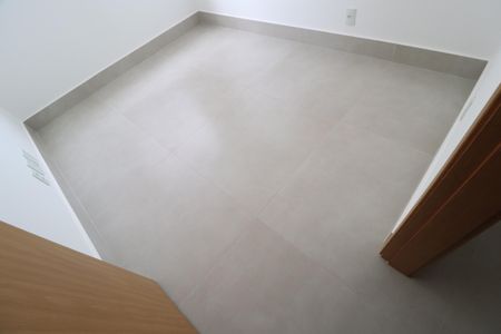 Apartamento para alugar com 77m², 2 quartos e 1 vagaQuarto 1