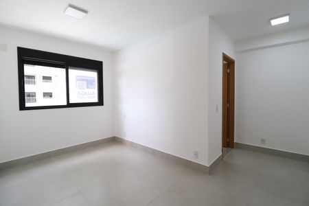 Apartamento para alugar com 77m², 2 quartos e 1 vagaQuarto 2 - Suíte