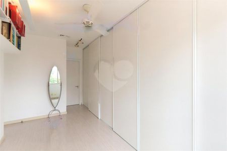 Casa à venda com 4 quartos, 375m² em Santo Amaro, São Paulo