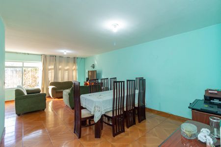 Casa à venda com 3 quartos, 250m² em Parque Sao Luis, São Paulo