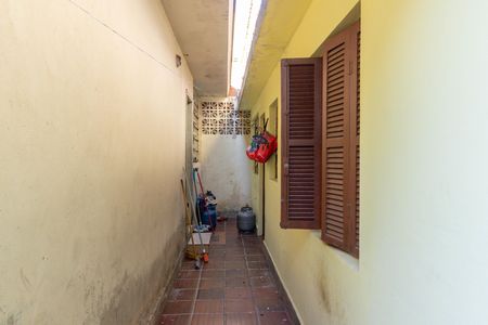 Corredor Externo de casa à venda com 3 quartos, 250m² em Parque Sao Luis, São Paulo