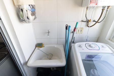 Apartamento para alugar com 64m², 3 quartos e 1 vaga Apartamento para alugar com 64m², 3 quartos e 1 vagaLavanderia