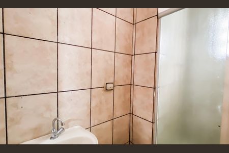 Banheiro de casa para alugar com 2 quartos, 50m² em Vila Buenos Aires, São Paulo