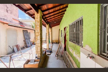 Casa para alugar com 50m², 2 quartos e 1 vagaÁrea de Serviço