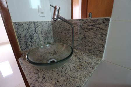 Apartamento para alugar com 65m², 3 quartos e 2 vagasBanheiro Social