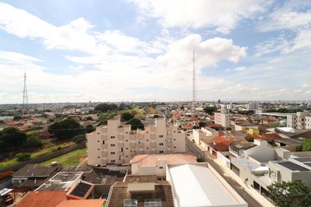 Vista da Sacada de apartamento para alugar com 3 quartos, 65m² em Umuarama, Uberlândia