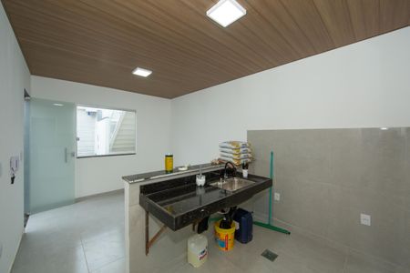 Casa para alugar com 75m², 2 quartos e 1 vagaCOZINHA