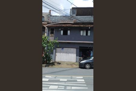 Casa para alugar com 100m², 2 quartos e 1 vaga Casa para alugar com 100m², 2 quartos e 1 vagaFachada