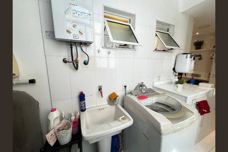 Apartamento à venda com 79m², 3 quartos e 1 vagaÁrea de Serviço