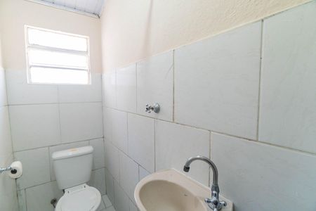 Casa para alugar com 28m², 1 quarto e sem vaga Casa para alugar com 28m², 1 quarto e sem vagaBanheiro