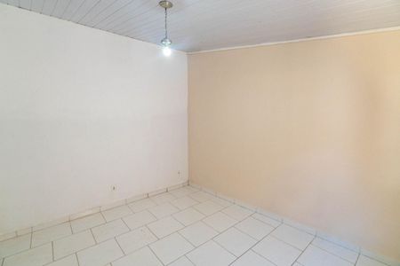 Casa para alugar com 28m², 1 quarto e sem vaga Casa para alugar com 28m², 1 quarto e sem vagaQuarto