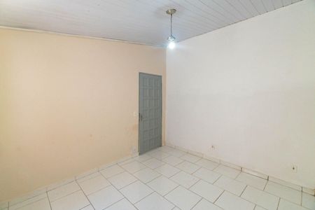 Casa para alugar com 28m², 1 quarto e sem vaga Casa para alugar com 28m², 1 quarto e sem vagaQuarto