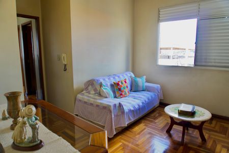 Sala de apartamento à venda com 2 quartos, 64m² em Alto Caiçaras, Belo Horizonte