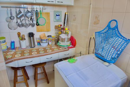 Apartamento à venda com 64m², 2 quartos e 1 vagaÁrea de Serviço