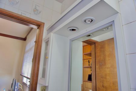 Apartamento à venda com 64m², 2 quartos e 1 vagaSuíte - Banheiro