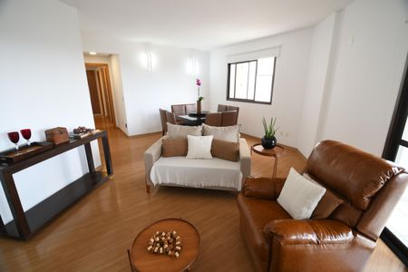 Sala de apartamento à venda com 4 quartos, 137m² em Jardim das Paineiras, Campinas