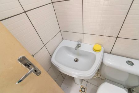 Casa de condomínio para alugar com 60m², 2 quartos e 1 vagaBanheiro da Suíte 1