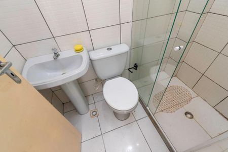 Casa de condomínio para alugar com 60m², 2 quartos e 1 vagaBanheiro da Suíte 1