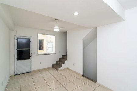 Casa de condomínio para alugar com 60m², 2 quartos e 1 vagaSala