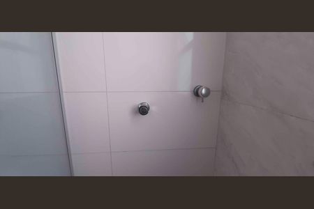 Apartamento à venda com 53m², 2 quartos e 2 vagas Apartamento à venda com 53m², 2 quartos e 2 vagasBanheiro da Suíte