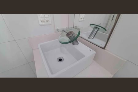 Apartamento à venda com 53m², 2 quartos e 2 vagas Apartamento à venda com 53m², 2 quartos e 2 vagasBanheiro Social