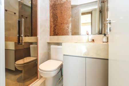 Apartamento à venda com 74m², 2 quartos e 2 vagas Apartamento à venda com 74m², 2 quartos e 2 vagasBanheiro Social