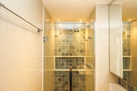 Apartamento à venda com 74m², 2 quartos e 2 vagas Apartamento à venda com 74m², 2 quartos e 2 vagasQuarto 1 - Suíte