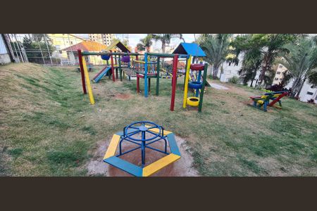 Apartamento à venda com 62m², 2 quartos e 1 vaga Apartamento à venda com 62m², 2 quartos e 1 vagaÁrea comum - Playground