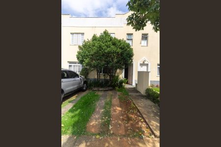 Casa de condomínio à venda com 100m², 3 quartos e 2 vagas Casa de condomínio à venda com 100m², 3 quartos e 2 vagasFachada interna