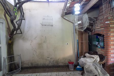 Casa de condomínio à venda com 100m², 3 quartos e 2 vagas Casa de condomínio à venda com 100m², 3 quartos e 2 vagasQuintal