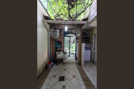 Casa de condomínio à venda com 100m², 3 quartos e 2 vagas Casa de condomínio à venda com 100m², 3 quartos e 2 vagasQuintal