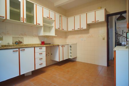 Casa à venda com 283m², 3 quartos e 2 vagasCozinha