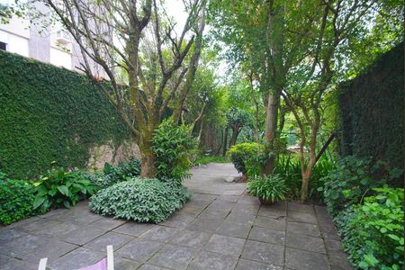 Casa à venda com 283m², 3 quartos e 2 vagasQuintal