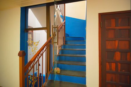 Casa à venda com 283m², 3 quartos e 2 vagasEscada - Acesso Quartos