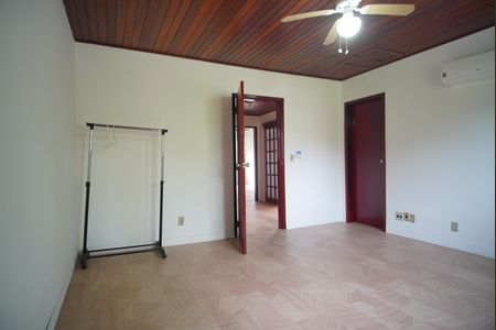 Casa à venda com 283m², 3 quartos e 2 vagasSuíte