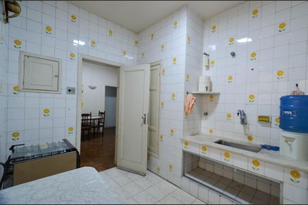 Apartamento para alugar com 100m², 4 quartos e sem vaga Apartamento para alugar com 100m², 4 quartos e sem vagaCozinha