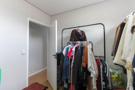 Casa à venda com 300m², 6 quartos e 1 vaga Casa à venda com 300m², 6 quartos e 1 vagaQuarto 2 Casa 2