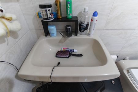 Casa à venda com 300m², 6 quartos e 1 vaga Casa à venda com 300m², 6 quartos e 1 vagaBanheiro Quarto 3 - Suíte