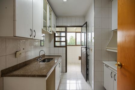 Apartamento para alugar com 64m², 2 quartos e 1 vaga Apartamento para alugar com 64m², 2 quartos e 1 vagaCozinha e Área de Serviço