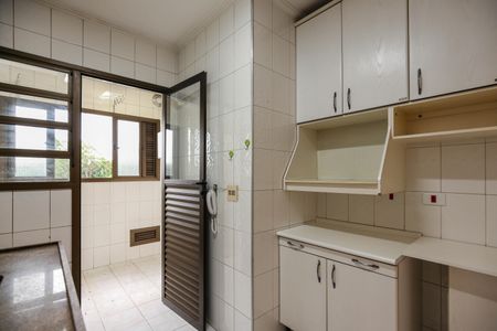 Apartamento para alugar com 64m², 2 quartos e 1 vaga Apartamento para alugar com 64m², 2 quartos e 1 vagaCozinha e Área de Serviço