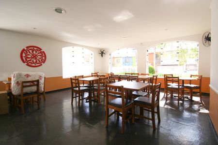 Apartamento para alugar com 80m², 2 quartos e 1 vagaÁrea comum - Salão de festas