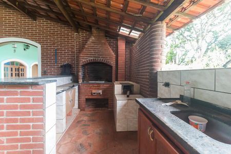Área comum - Churrasqueira de casa para alugar com 6 quartos, 300m² em Parque das Varinhas, Mogi das Cruzes