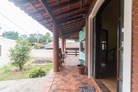 Varanda da Sala de casa para alugar com 6 quartos, 300m² em Parque das Varinhas, Mogi das Cruzes