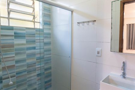 Banheiro da Suíte de casa para alugar com 2 quartos, 89m² em Vila Guarani (zona Sul), São Paulo