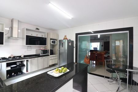 Casa à venda com 300m², 3 quartos e 4 vagasCozinha 